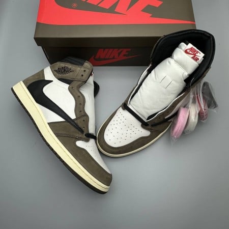 Travis Scott x Air Jordan 1 Retro High OG 'Mocha' Travis Scott x Air Jordan 1 Retro High OG 'Mocha'