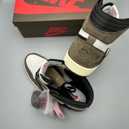 Travis Scott x Air Jordan 1 Retro High OG 'Mocha' Travis Scott x Air Jordan 1 Retro High OG 'Mocha'