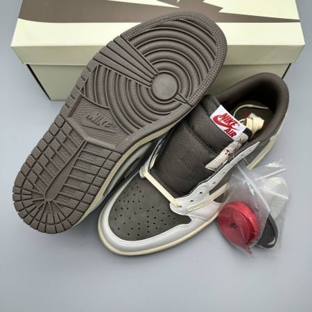 Travis Scott x Air Jordan 1 Retro Low OG 'Reverse Mocha' Travis Scott x Air Jordan 1 Retro Low OG 'Reverse Mocha'