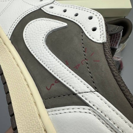 Travis Scott x Air Jordan 1 Retro Low OG 'Reverse Mocha' Travis Scott x Air Jordan 1 Retro Low OG 'Reverse Mocha'