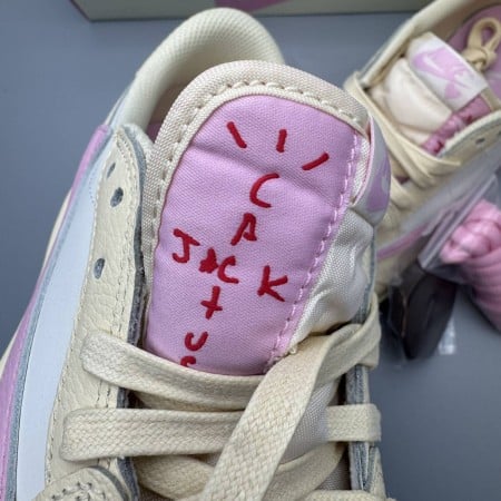 Travis Scott x Air Jordan 1 Retro Low OG 'Shy Pink'